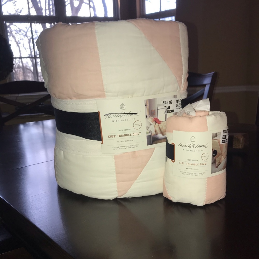 Hearth and Hand Triangle Quilt with Matching Sham